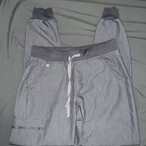 FIGS grey joggers. small/tall